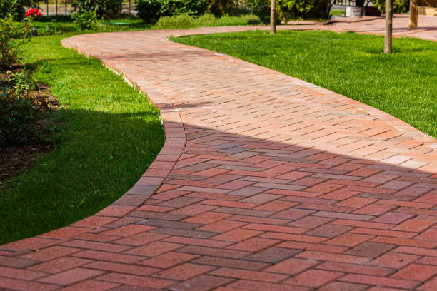 Moundridge, KS Driveway Pavers Pros