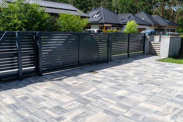 Best Professional Driveway Pavers  in Moundridge, KS