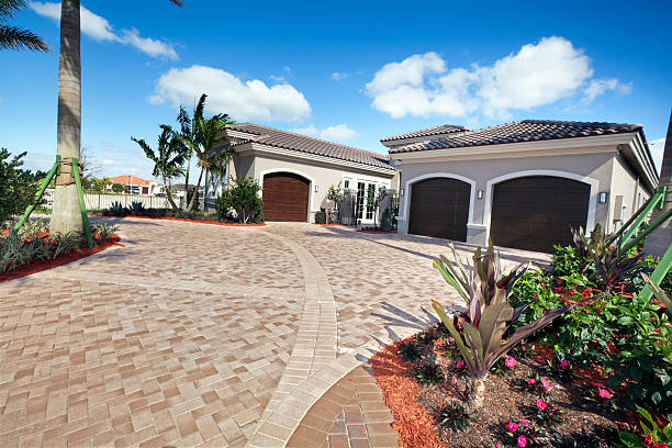 Best Interlocking Driveway Pavers  in Moundridge, KS